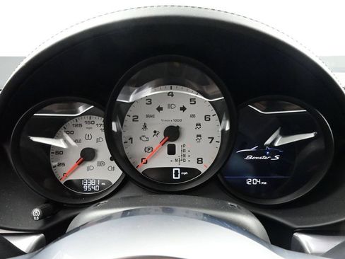 Certified 2025 Porsche 718 Boxster S RWD image 8