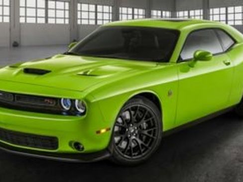 Used 2020 Dodge Challenger SXT w/ Plus Package RWD image 1