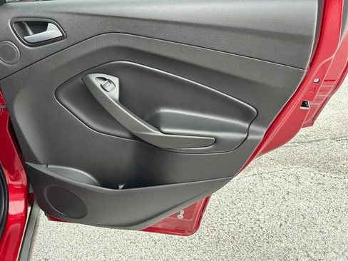 Used 2019 Ford Escape Titanium image 27