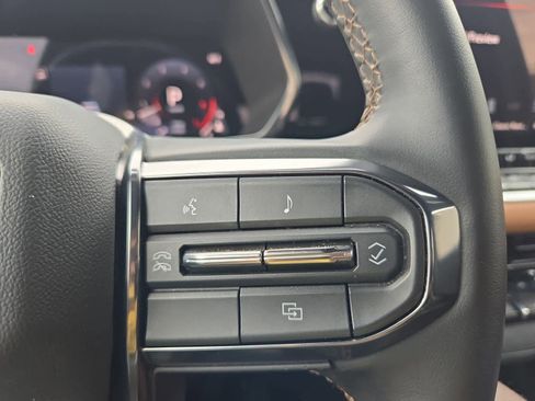 Used 2024 GMC Canyon AT4 image 24