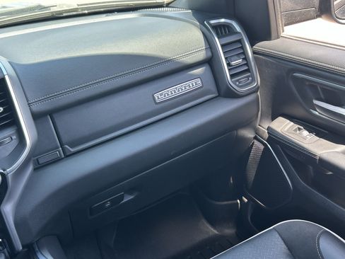Used 2025 RAM 1500 Laramie w/ Sport Appearance Package AWD/4WD image 18