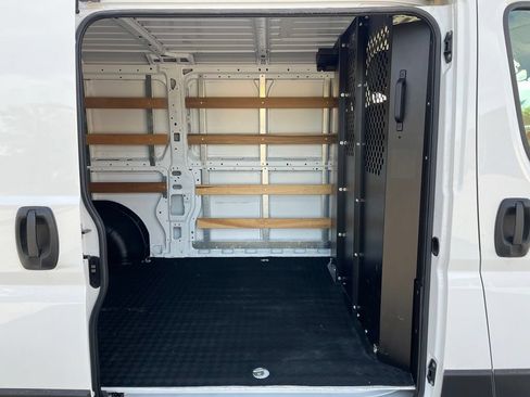 Used 2025 RAM ProMaster 2500 w/ U-Haul Equipment Group FWD image 16