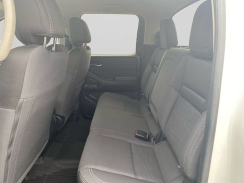 Used 2024 Nissan Frontier SV AWD/4WD image 19