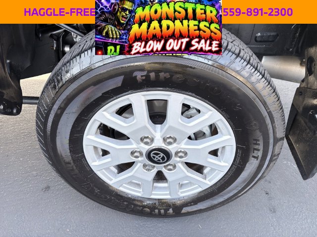 Used 2025 Toyota Tacoma SR5 AWD/4WD image 23