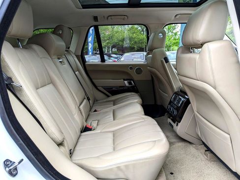 Used 2016 Land Rover Range Rover HSE image 40