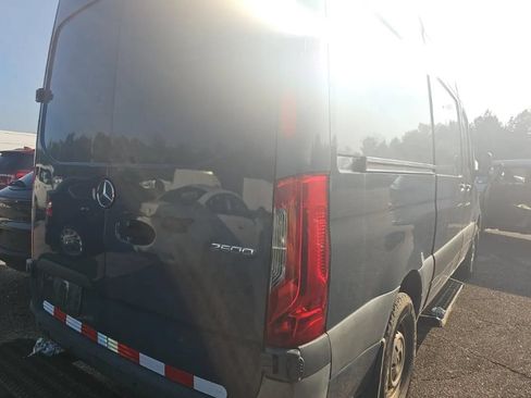 Used 2019 Mercedes-Benz Sprinter 144 image 3