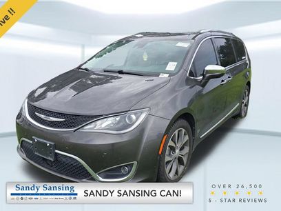Used 2017 Chrysler Pacifica Limited w/ UConnect Theater Package
