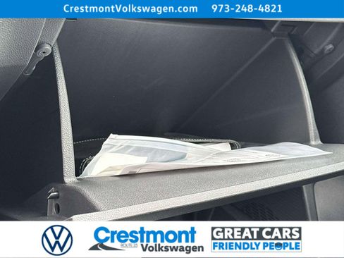 Used 2022 Volkswagen Taos SE w/ Panoramic Sunroof Package image 31