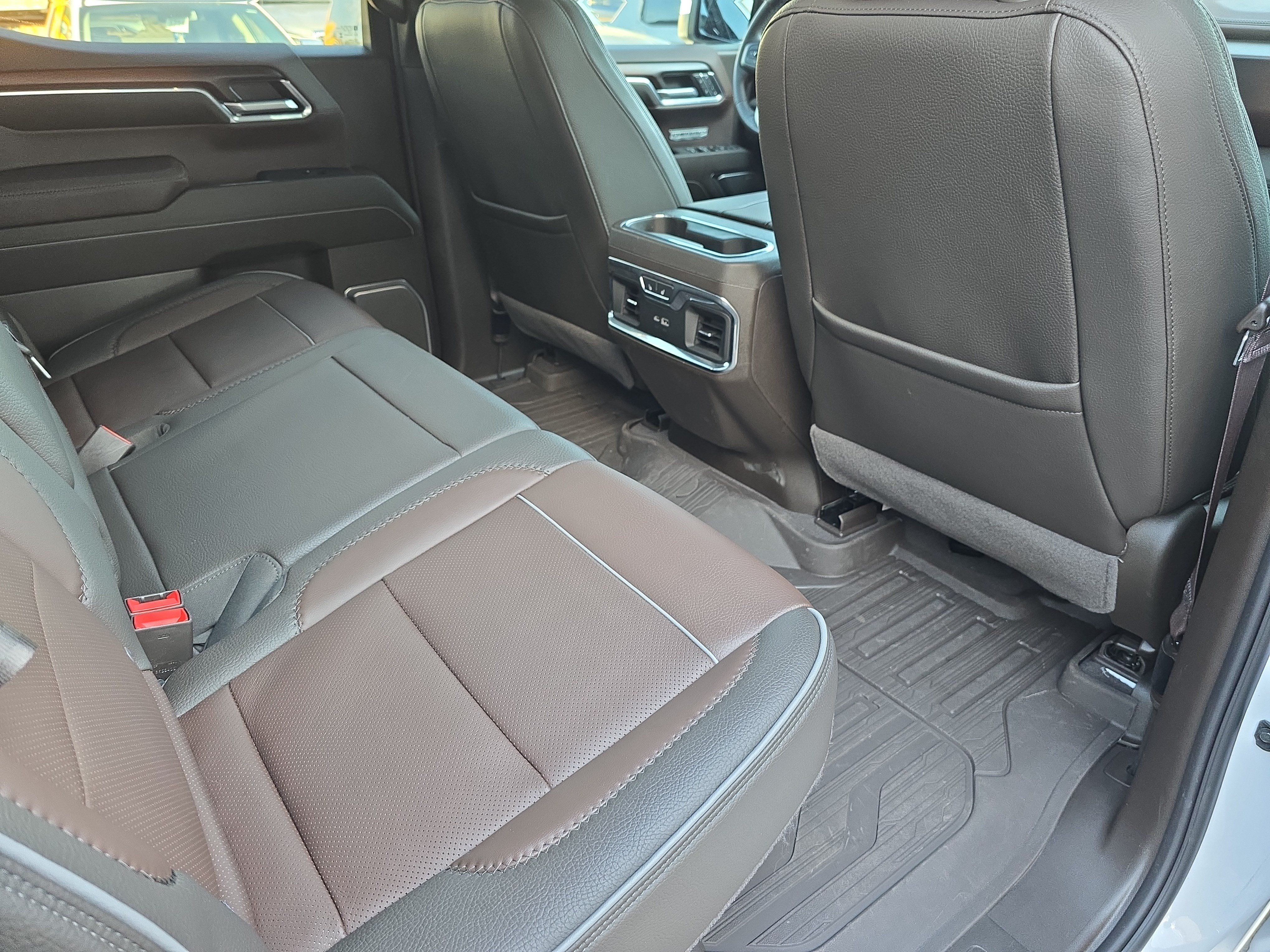 Used 2025 GMC Sierra 1500 Denali w/ Technology Package AWD/4WD image 11