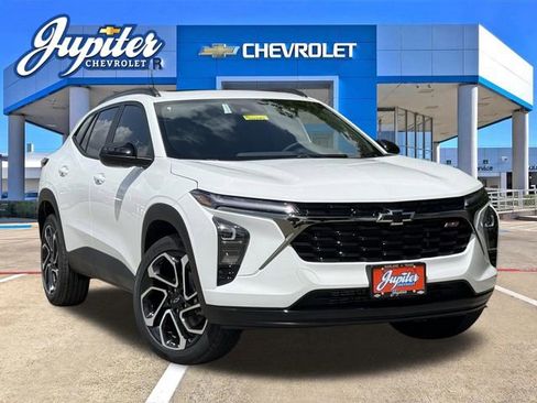 New 2026 Chevrolet Trax RS w/ Sunroof Package FWD image 1