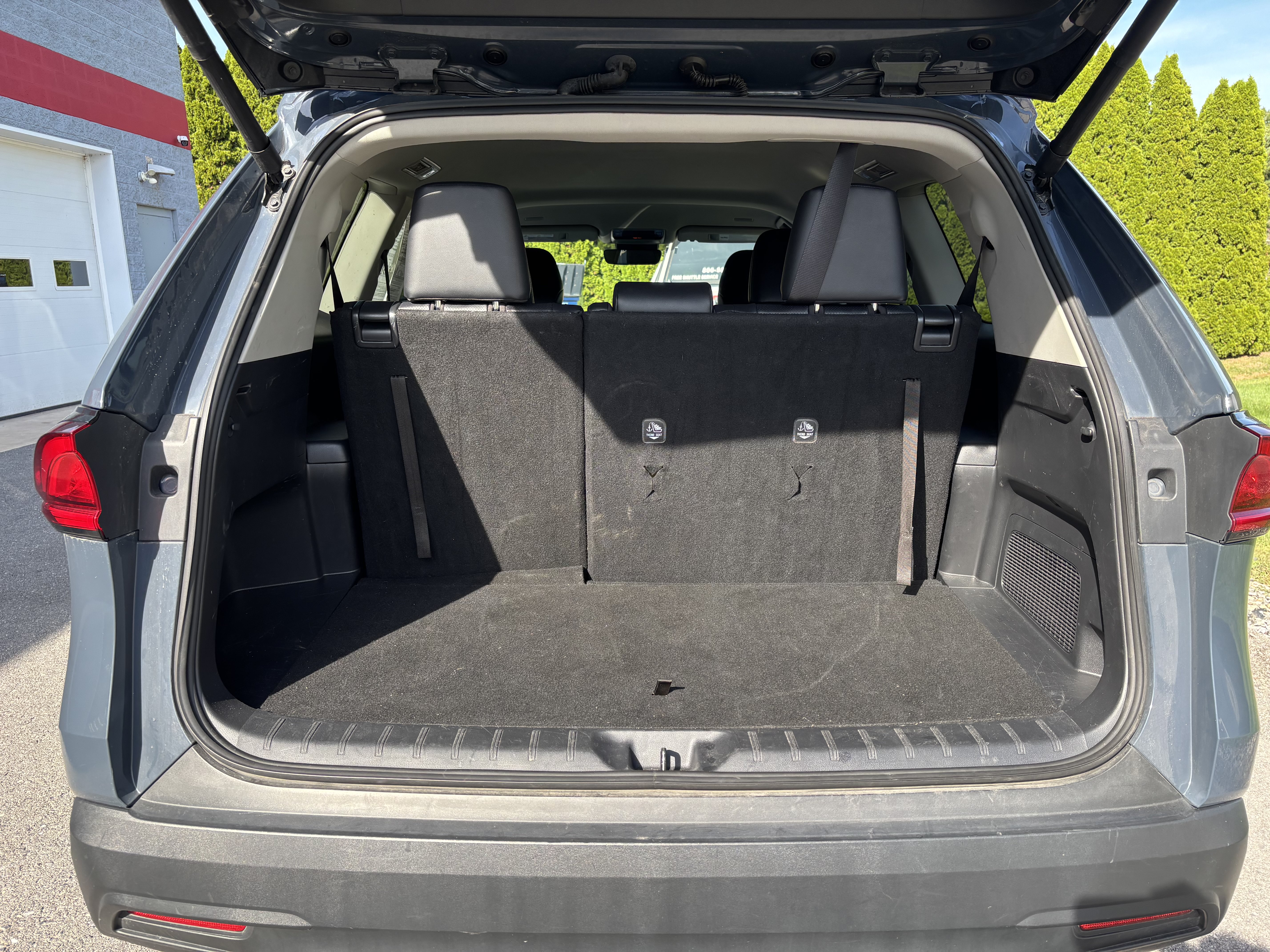 Used 2025 Toyota Grand Highlander AWD image 5