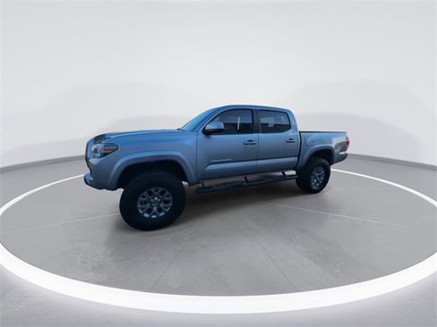 Used 2018 Toyota Tacoma SR5 image 4