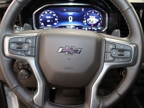 Used 2025 Chevrolet Silverado 1500 LT Trail Boss w/ LT Trail Boss Premium Package AWD/4WD image 38