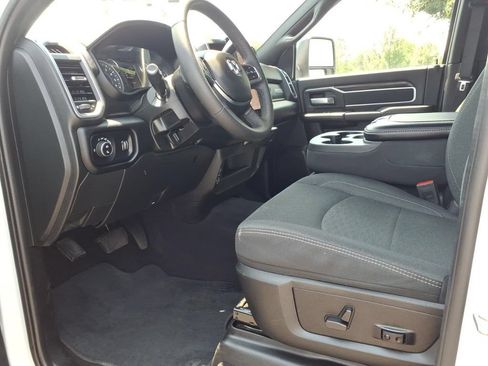 Certified 2025 RAM 2500 Big Horn AWD/4WD image 11