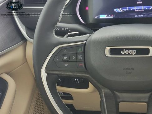 Used 2024 Jeep Grand Cherokee Limited AWD/4WD image 27