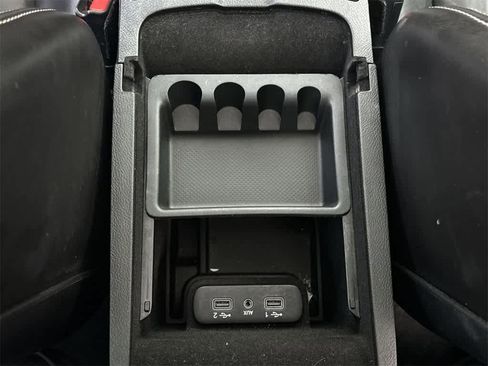 Used 2021 Chrysler 300 S image 20