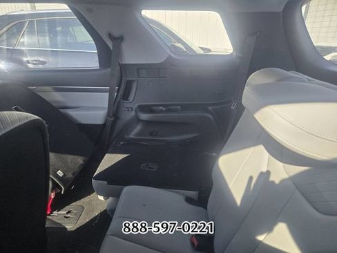 Used 2024 Hyundai Palisade SEL FWD image 4