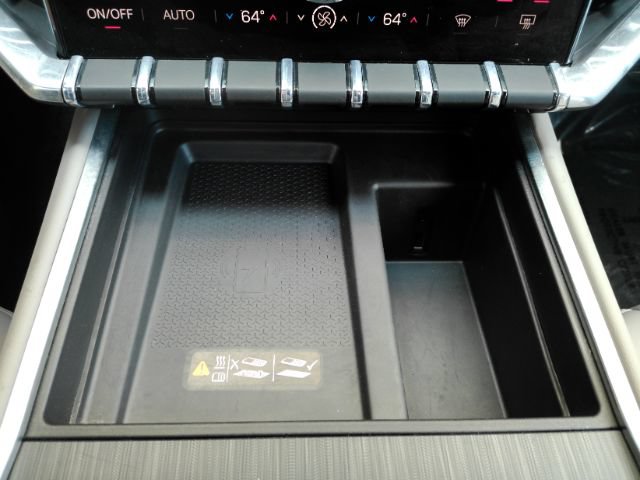 Used 2026 GMC Acadia Elevation w/ Elevation Premium Package FWD image 47