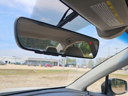 Used 2022 Subaru Legacy Premium image 34