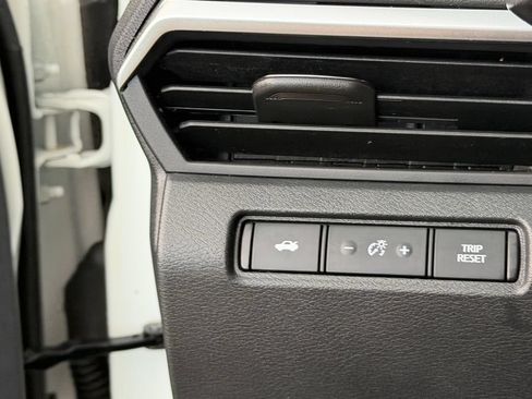 Certified 2022 Nissan Altima 2.5 SV FWD image 27