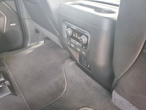 Used 2021 Chevrolet Suburban High Country w/ Premium Package AWD/4WD image 22