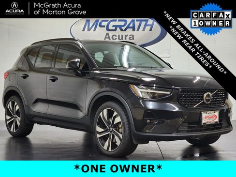 Used 2023 Volvo XC40 B5 Plus w/ Climate Package AWD/4WD image 1