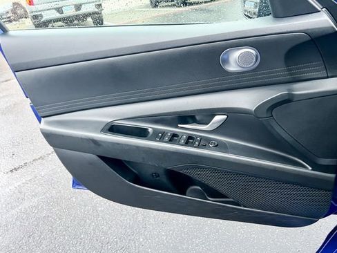 Certified 2023 Hyundai Elantra SEL image 15