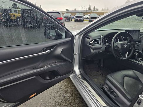 Used 2024 Toyota Camry XLE image 20