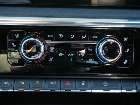 New 2026 GMC Sierra 1500 Denali AWD/4WD image 8