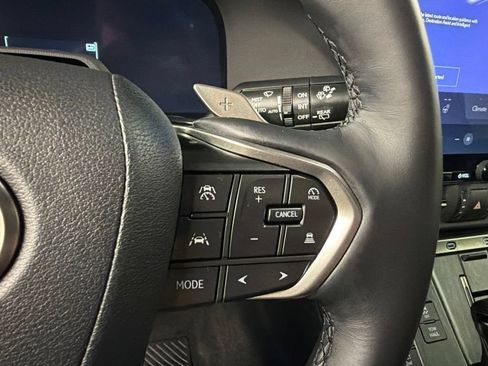 Used 2025 Lexus GX 550 w/ Accessory Package (2T) AWD/4WD image 20