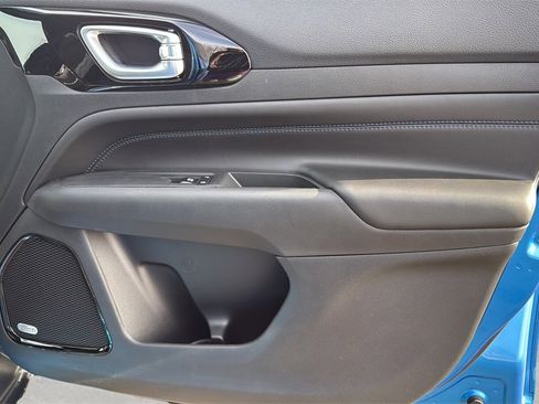 New 2026 Jeep Compass Limited image 10