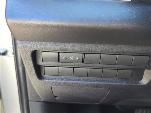 Used 2022 Mitsubishi Outlander ES image 9