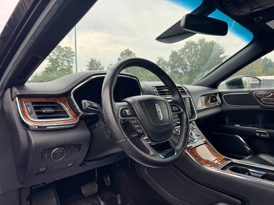 Used 2018 Lincoln Continental AWD w/ Livery Technology Package image 14