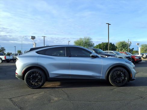 Certified 2022 Ford Mustang Mach-E Select image 7