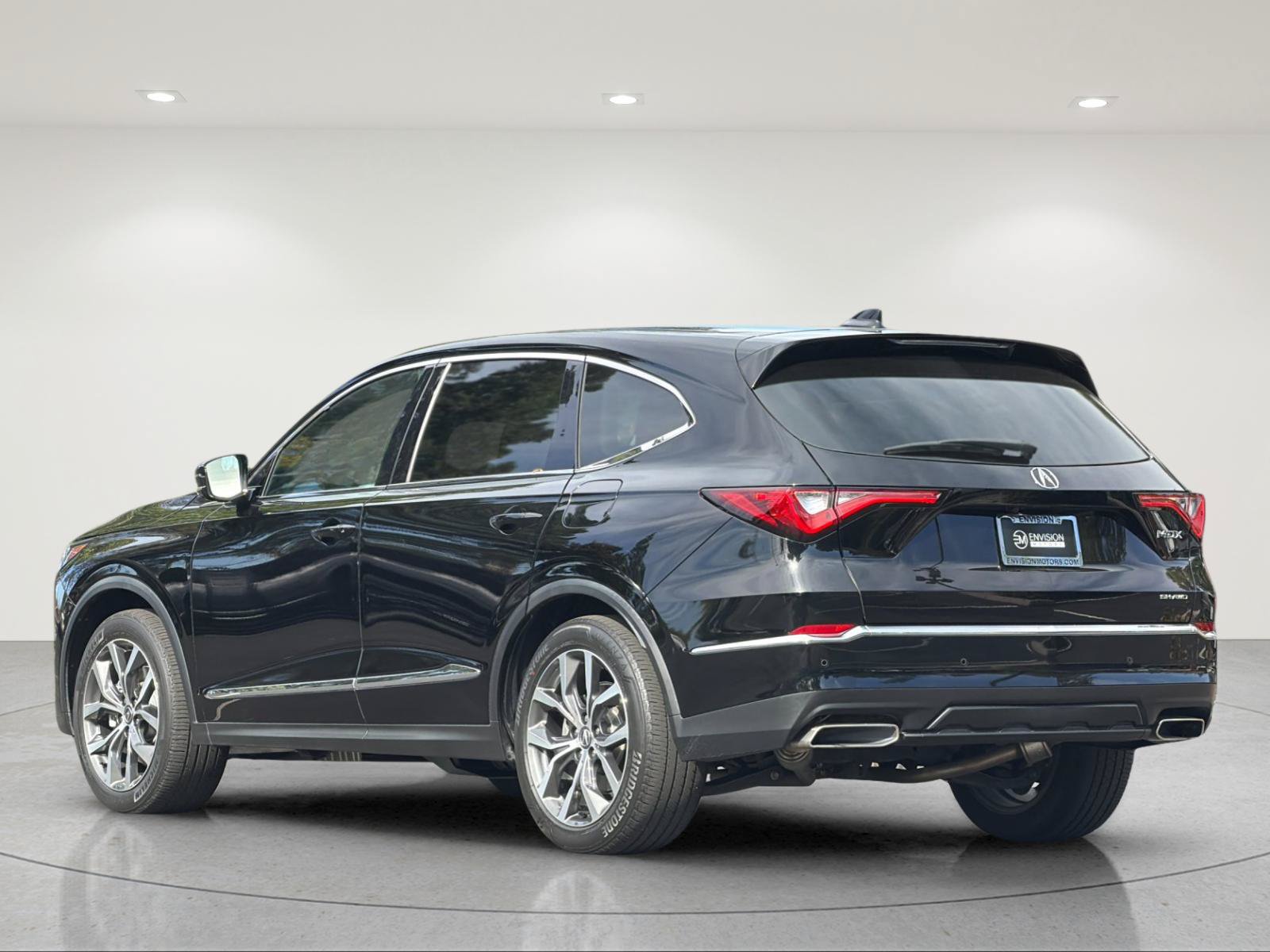 Used 2022 Acura MDX w/ Technology Package AWD/4WD image 3
