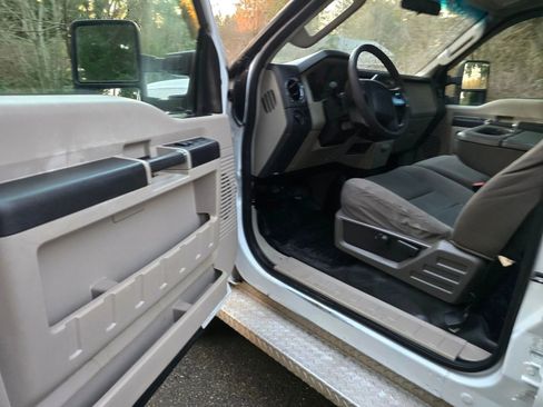 Used 2009 Ford F350 XLT image 18