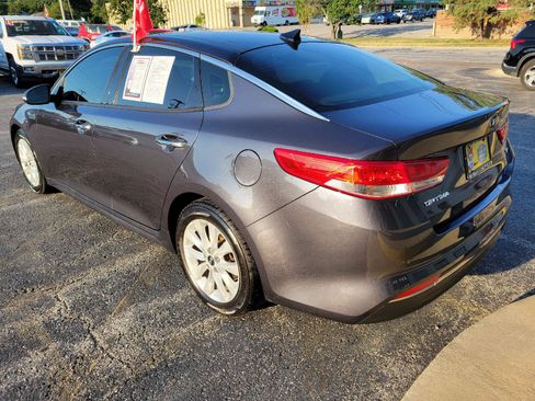Used 2018 Kia Optima EX w/ Premium Package FWD image 29