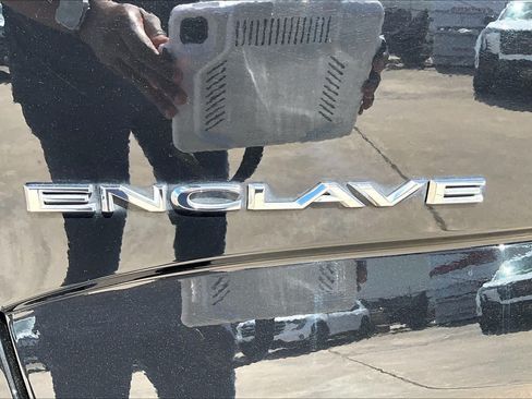 Used 2023 Buick Enclave Essence w/ Experience Buick Package FWD image 10