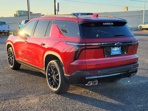 New 2026 Chevrolet Traverse LT w/ Midnight/Sport Edition image 3