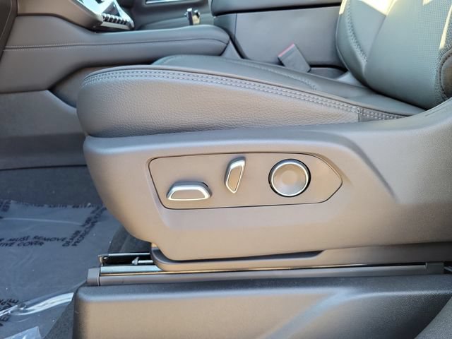 New 2026 GMC Yukon Denali w/ Denali Reserve Package AWD/4WD image 9