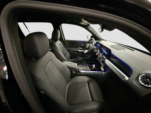 Certified 2025 Mercedes-Benz GLB 250 image 18