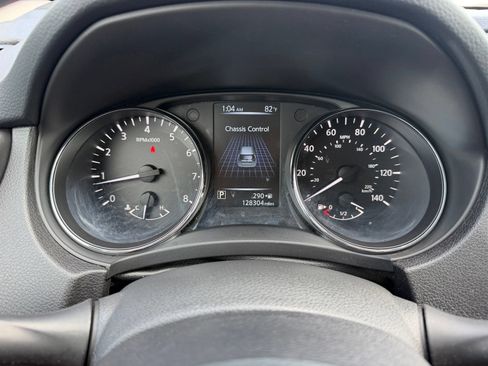 Used 2017 Nissan Rogue S AWD/4WD image 22