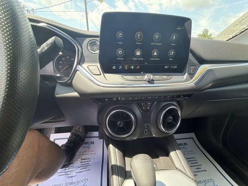 Used 2024 Chevrolet Blazer LT w/ Convenience Package FWD image 18