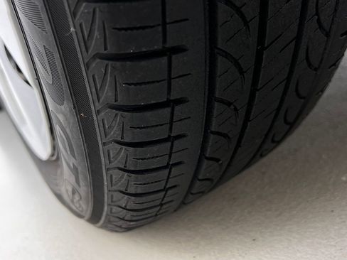 Used 2024 Toyota Corolla LE image 27