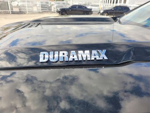 Used 2024 Chevrolet Silverado 1500 LT Trail Boss w/ Convenience Package II image 4