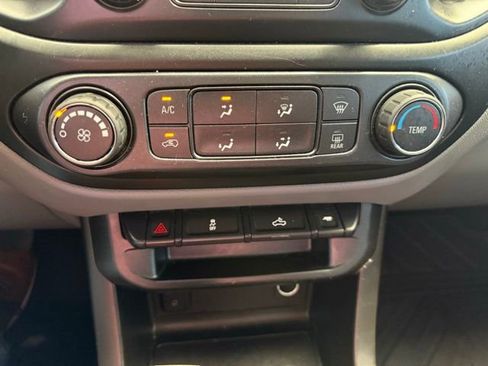 Used 2016 GMC Canyon 2WD Crew Cab w/ Convenience Package image 18