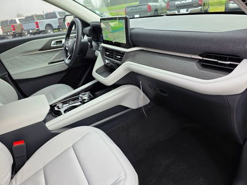 New 2026 Ford Explorer Platinum w/ LUX Leather Package AWD/4WD image 28