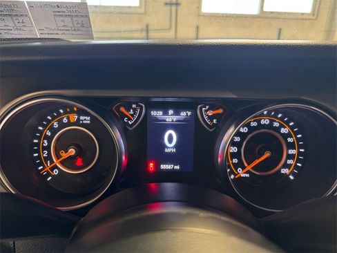 Used 2023 Jeep Gladiator Sport image 16