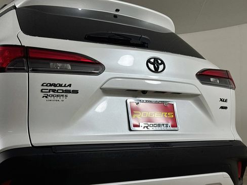 Certified 2022 Toyota Corolla Cross XLE w/ Convenience Package AWD/4WD image 27