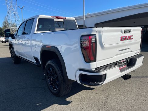 New 2026 GMC Sierra 2500 AT4 image 7
